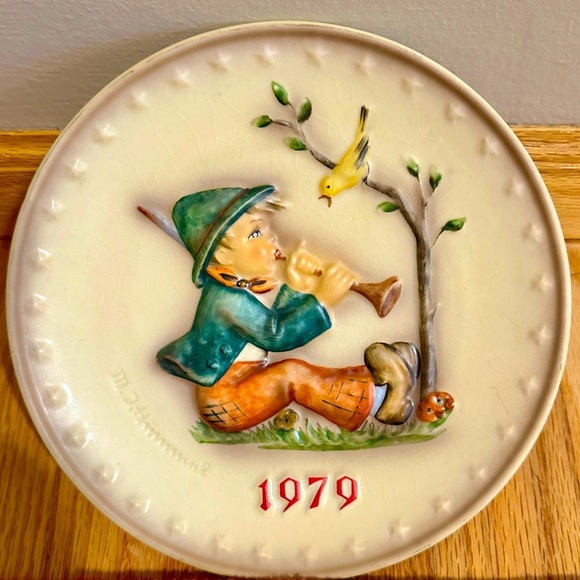 1979 Vintage M.J. Hummel Annual Collectors Plate “Singing Lesson” - Picture 3 of 6
